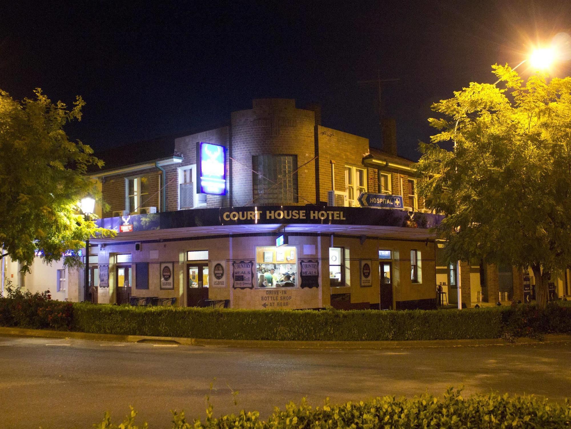 Court House Hotel Boorowa Ngoại thất bức ảnh