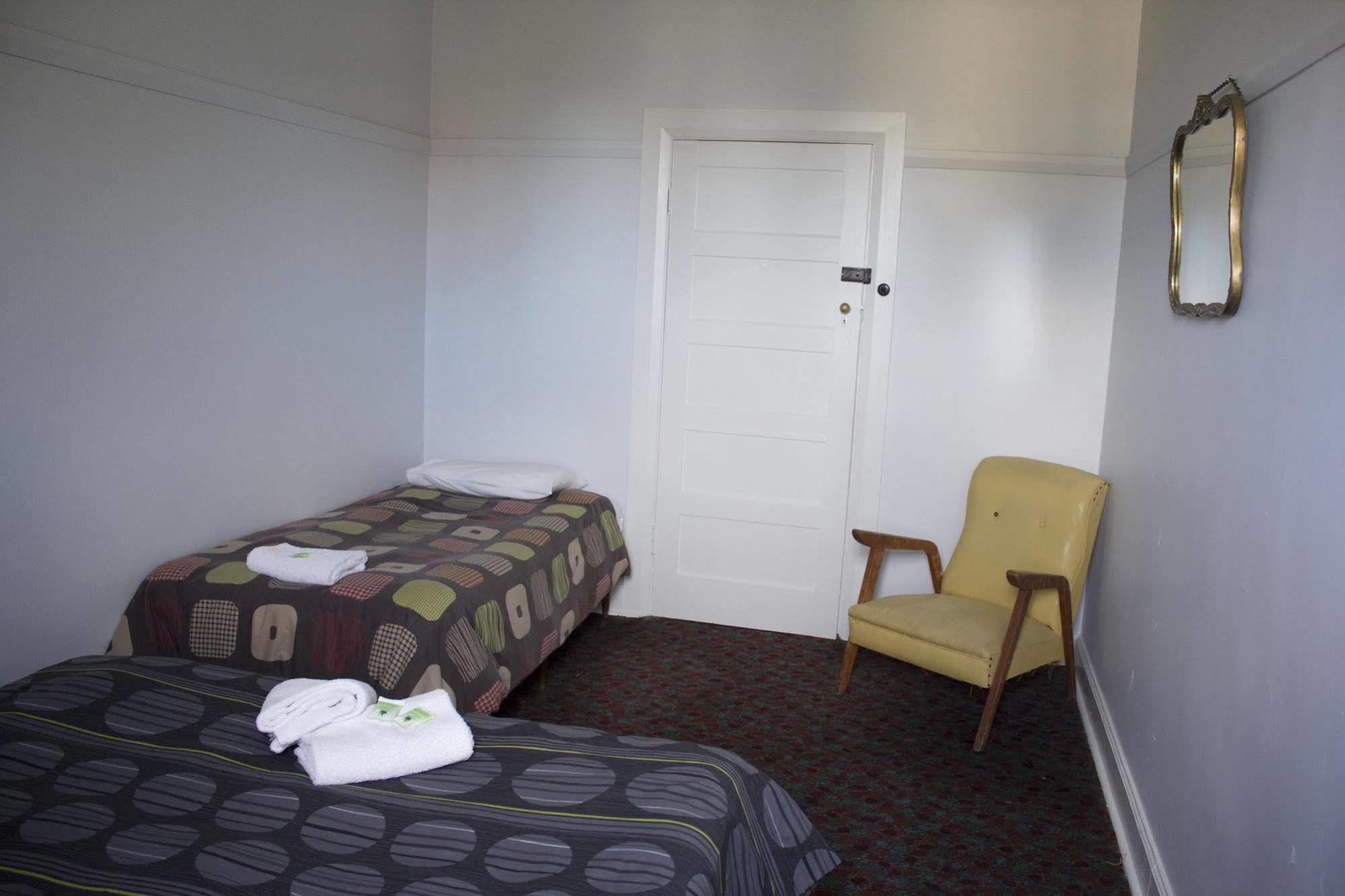 Court House Hotel Boorowa Ngoại thất bức ảnh