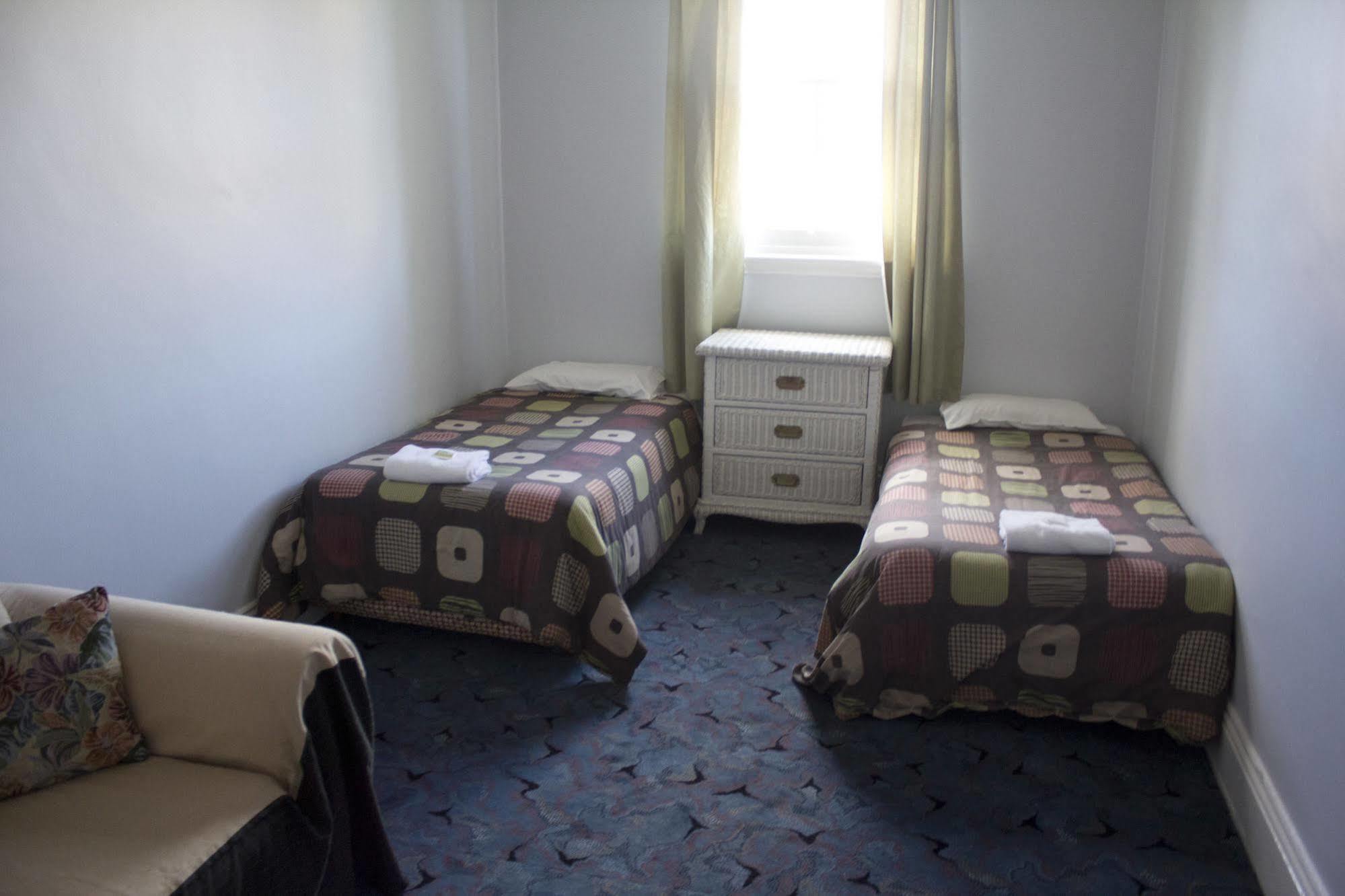 Court House Hotel Boorowa Ngoại thất bức ảnh